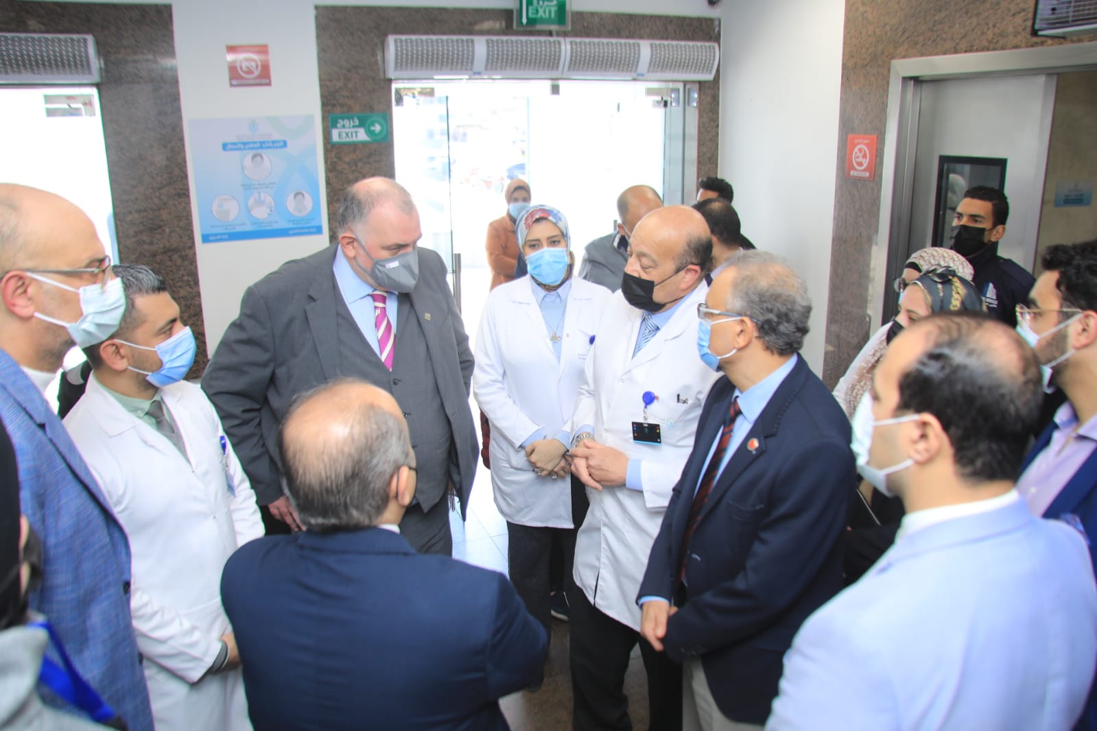 وفد من الكلية الملكية للأطباء والجراحين بجلاسكو يزور المنشآت الصحية ببورسعيد