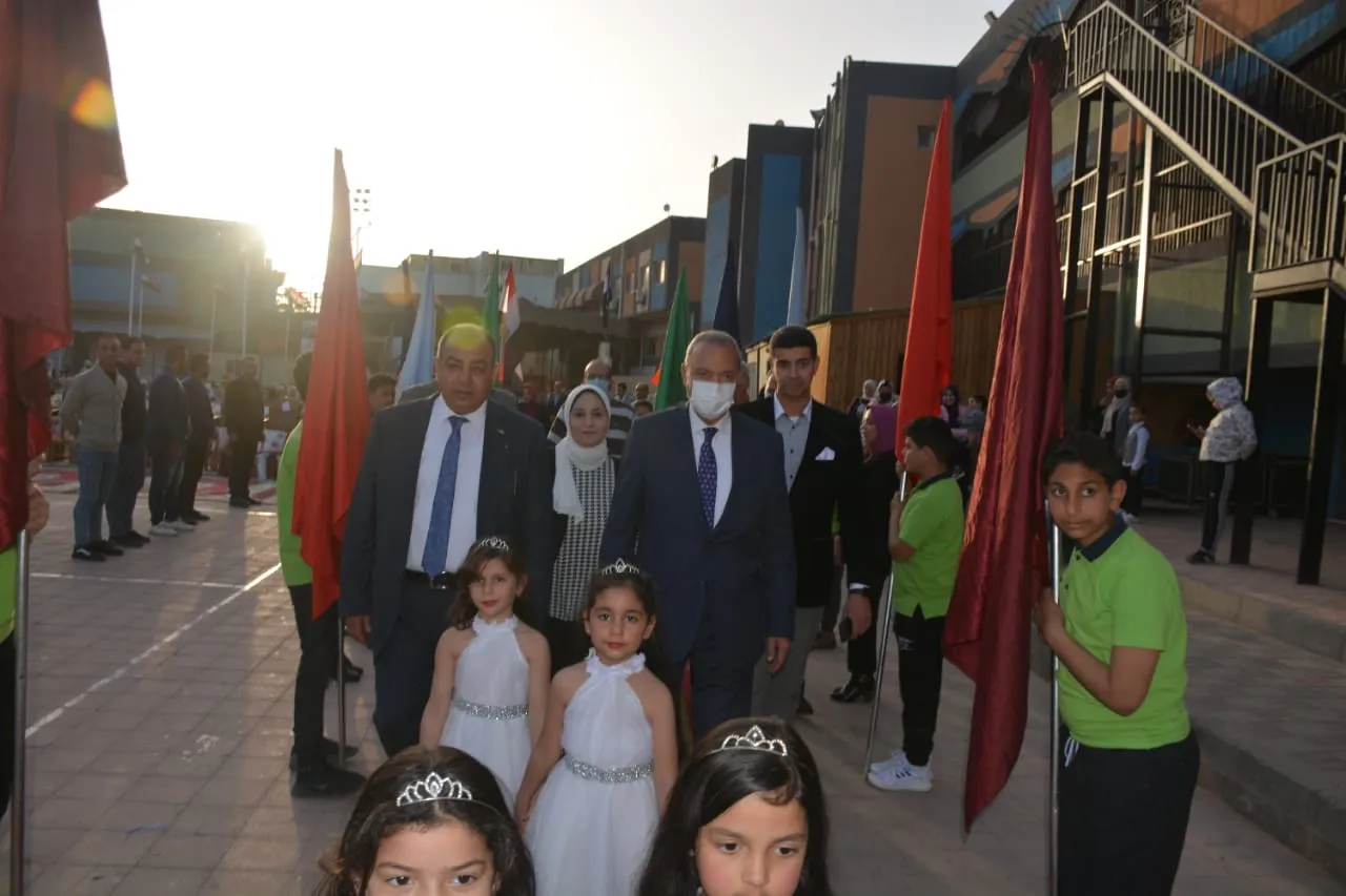 محافظ القليوبية يشارك الأطفال فرحتهم بعيد اليتيم في بنها 