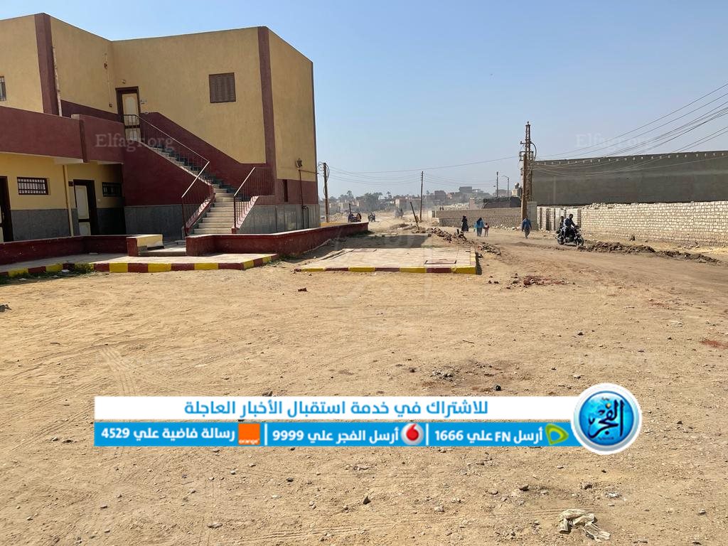 تعدي مواطن بإزالة سور وحدة صحية ببني سويف (8)
