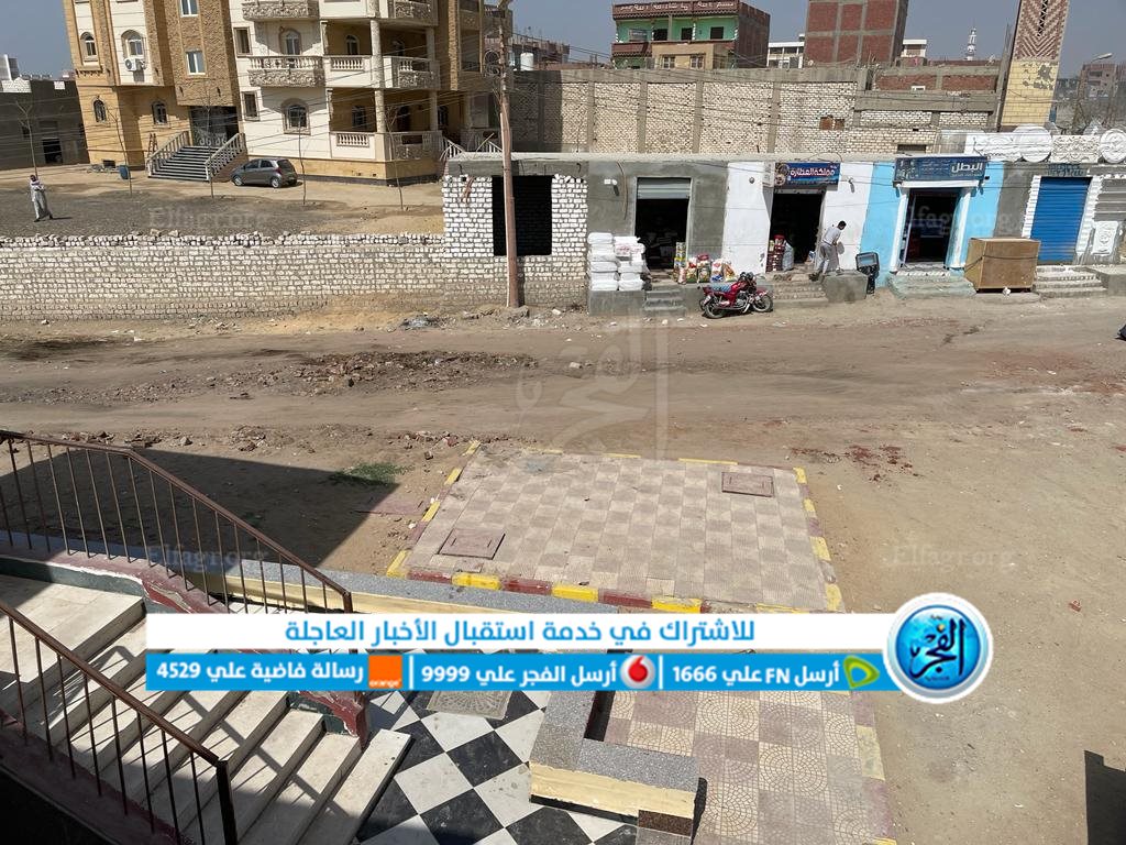 تعدي مواطن بإزالة سور وحدة صحية ببني سويف (9)