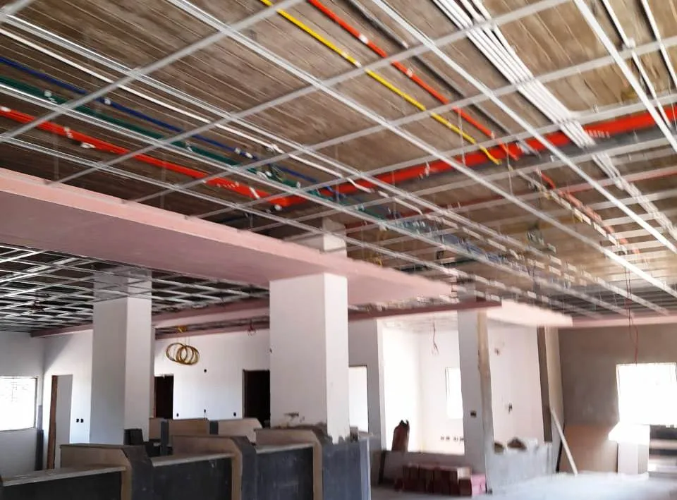 محافظ أسوان يتابع استلام وتخزين محصول القمح بالمطاحن والصوامع