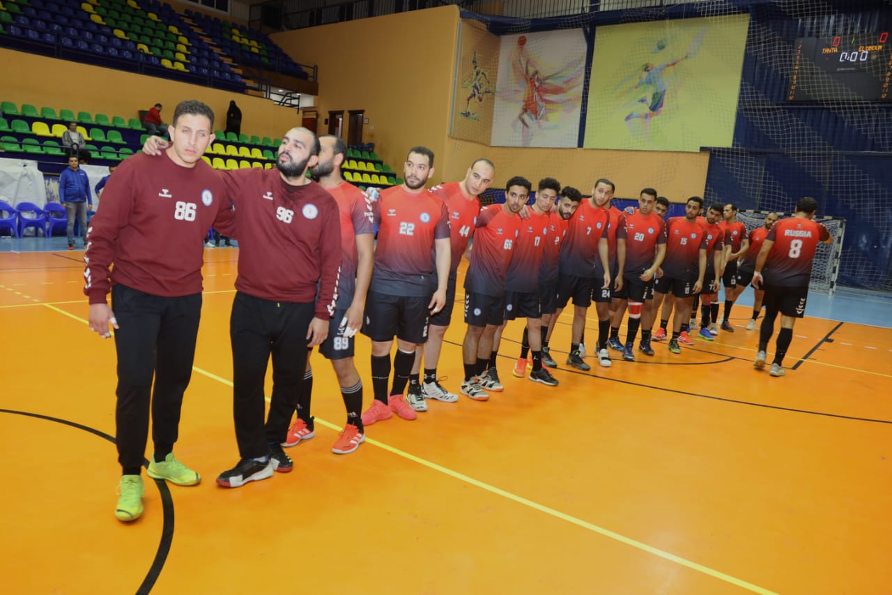 قبل انطلاق المباراة