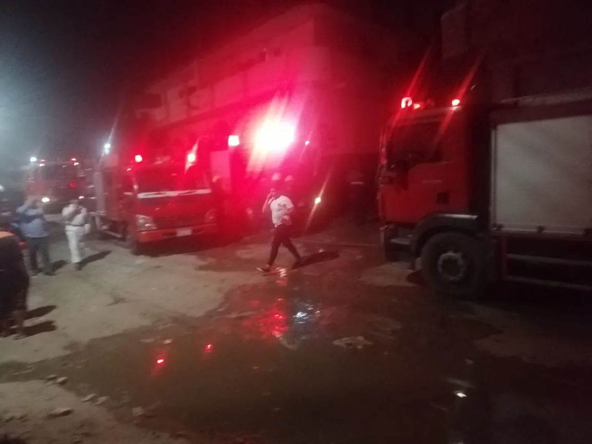 إصابة 3 أشخاص فى حريق هائل اندلع في 5 منازل ببنها