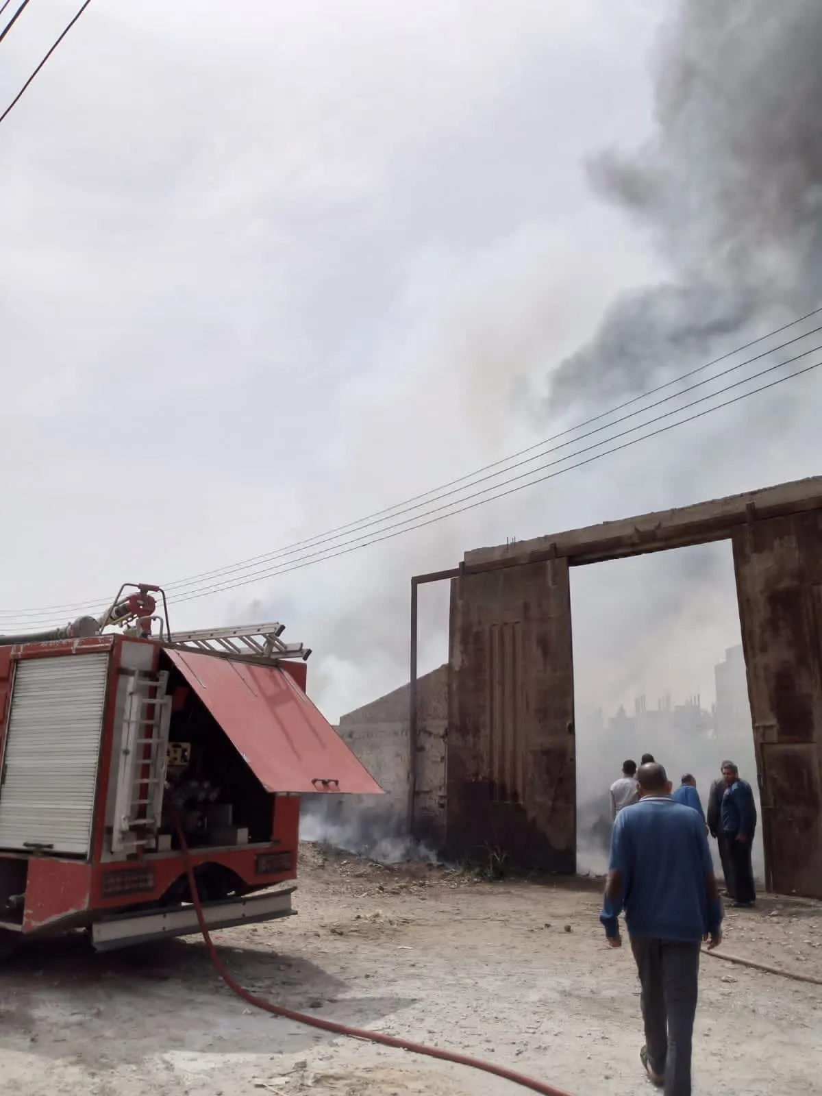 جانب من الحريق