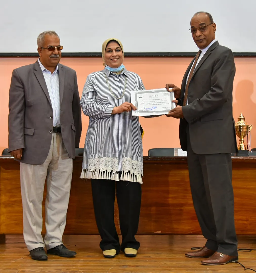 جانب من التكريم 