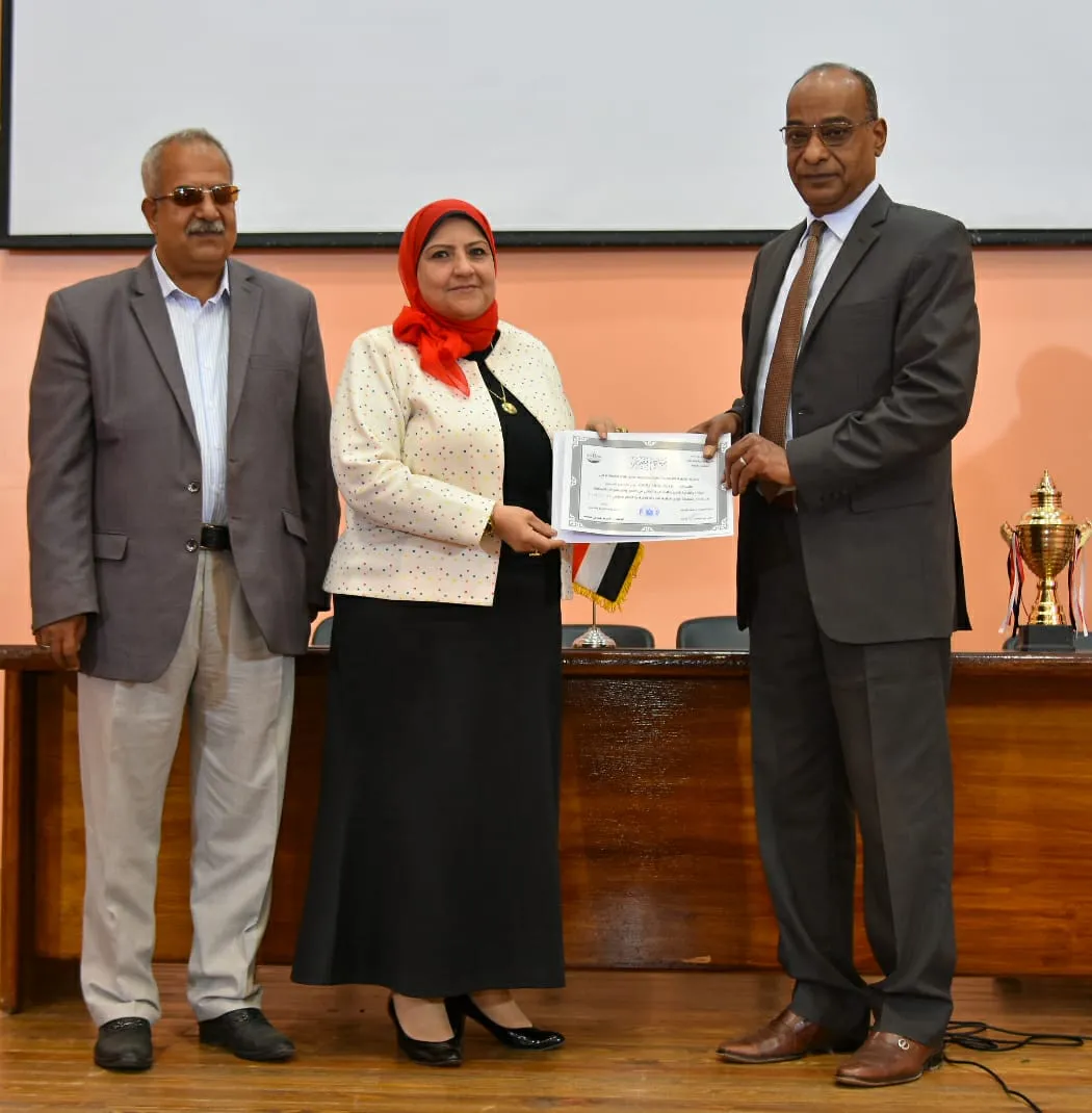 جانب من التكريم 