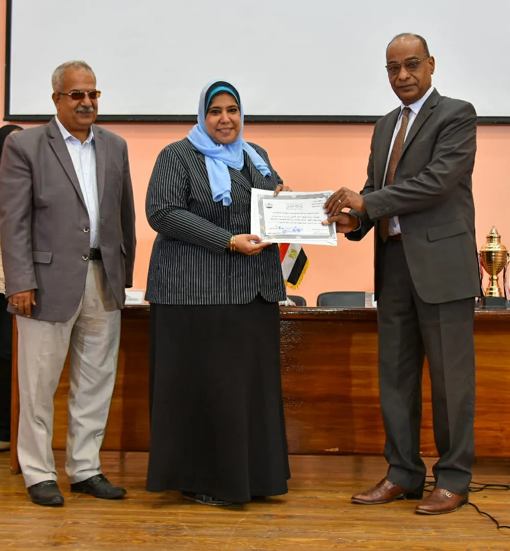 جانب من التكريم 