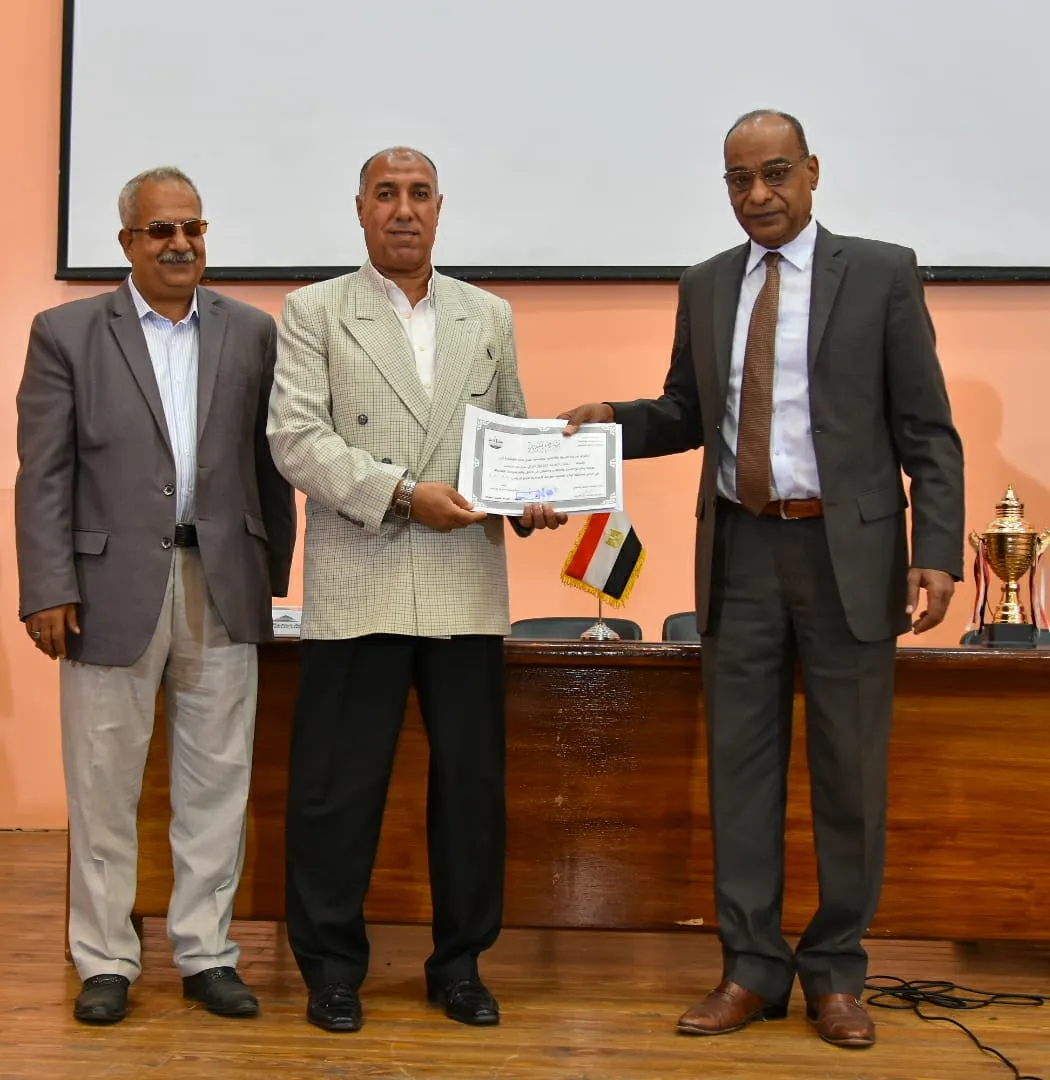 جانب من التكريم 