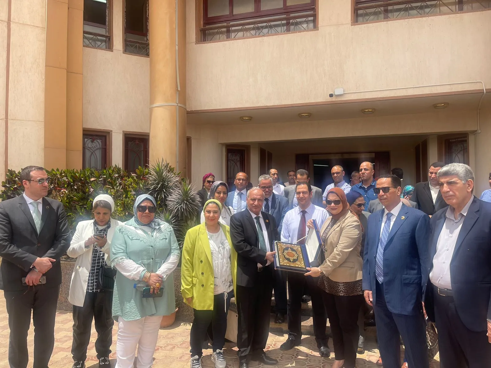 جانب من الزيارة