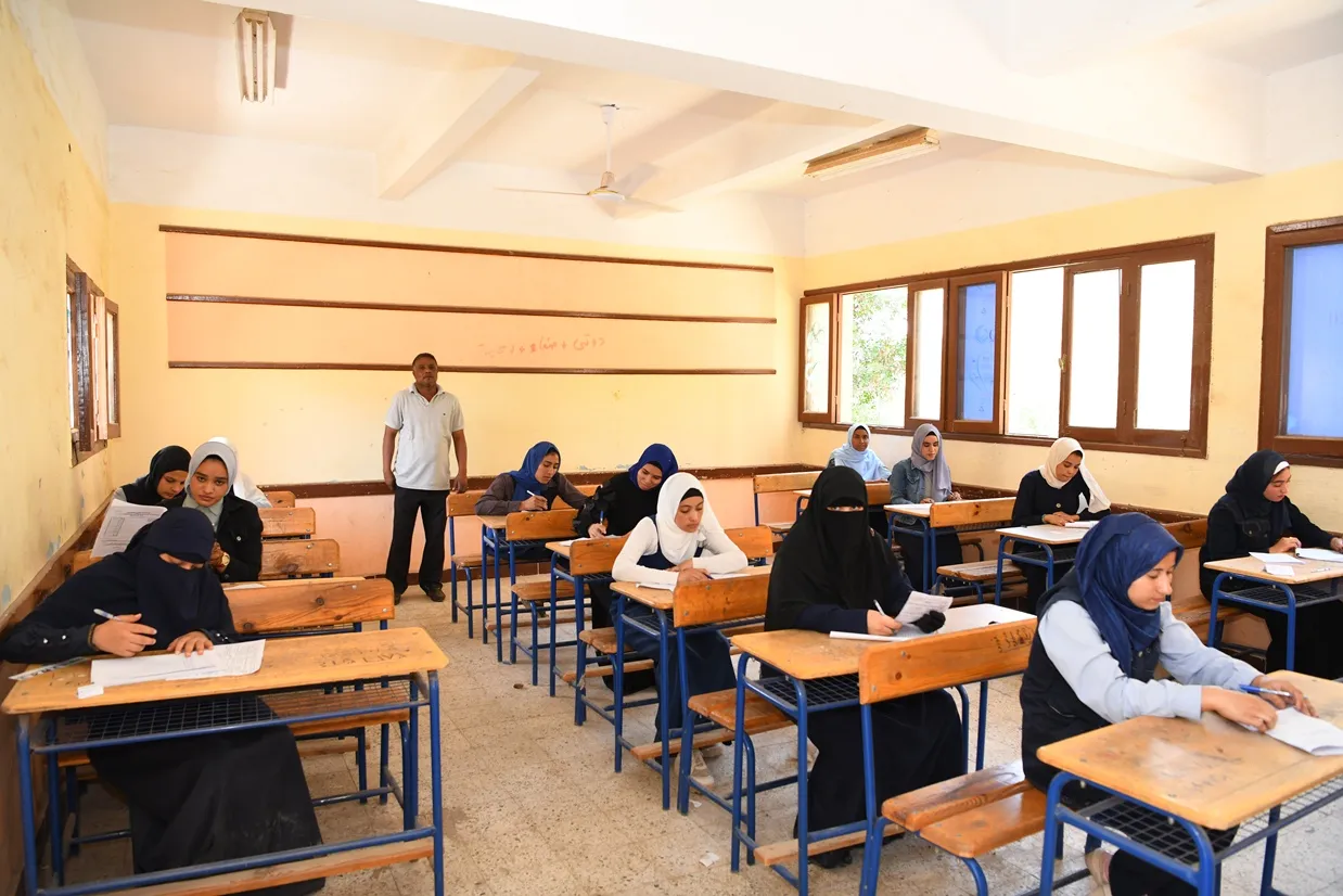 جانب من الامتحانات