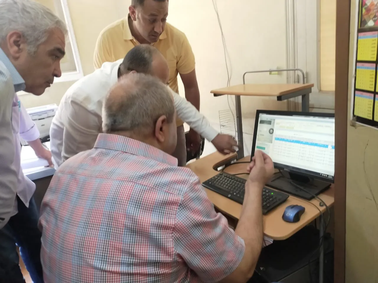 رئيس شركة الكهرباء يتفقد يتفقد المحطات جنوب الأقصر