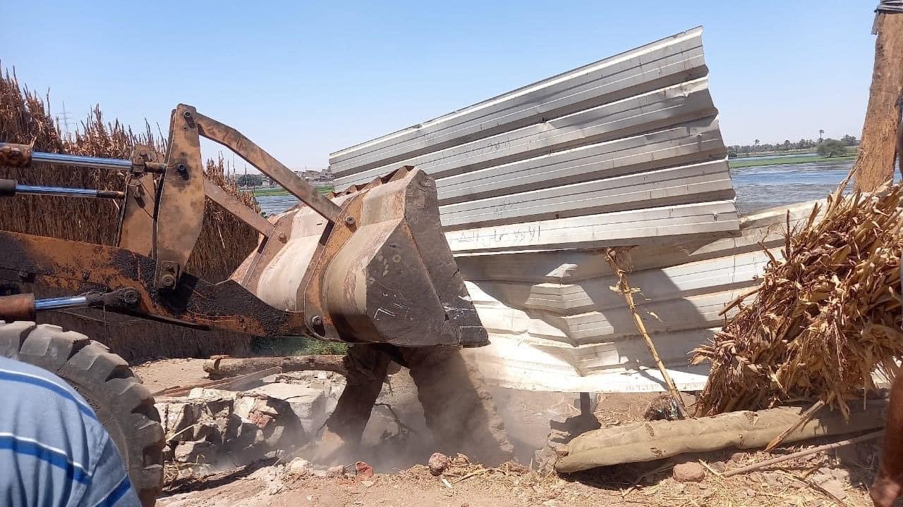 وزارة الري تواصل تنفيذ الإزالات بمختلف المحافظات 