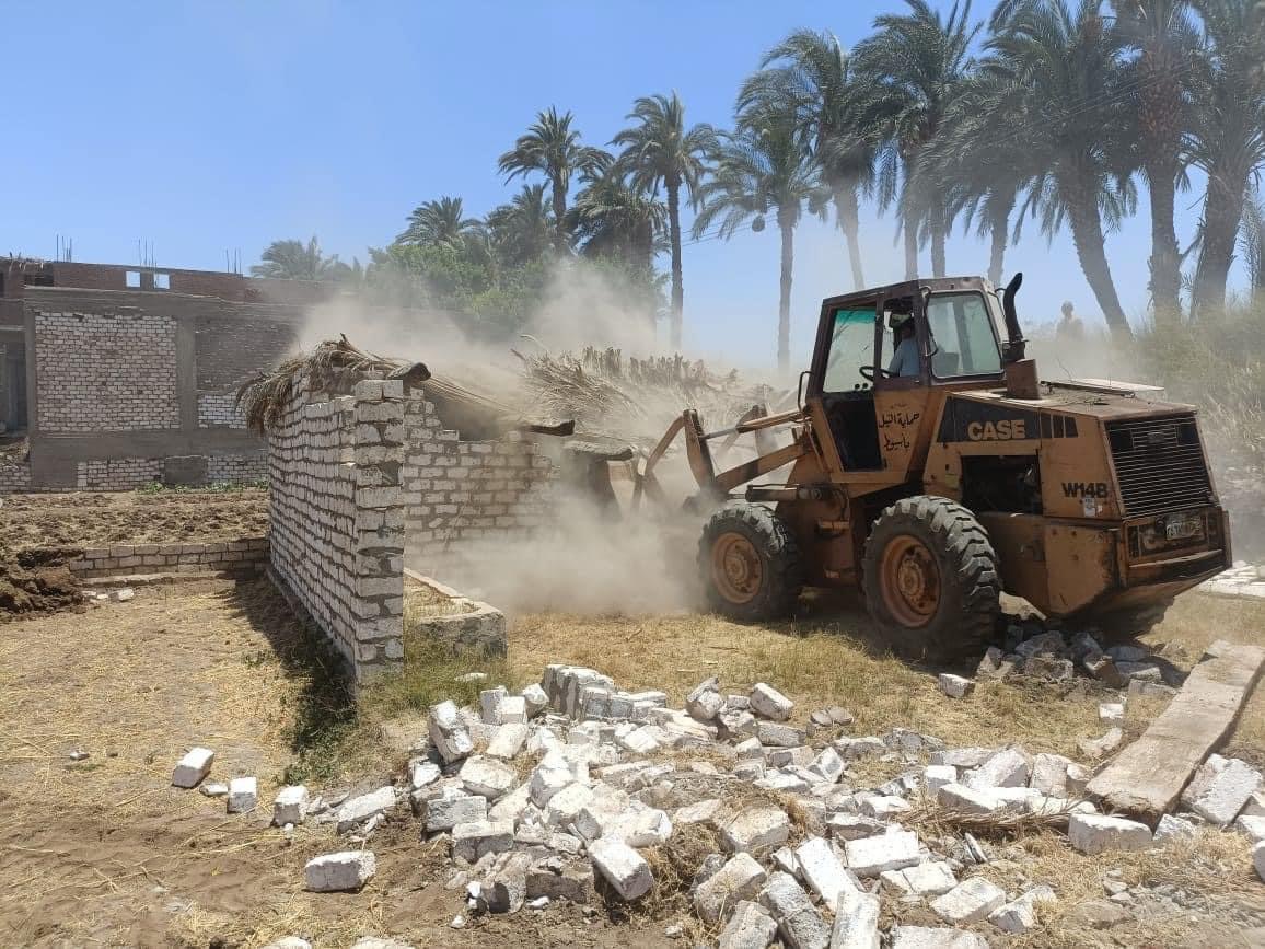 وزارة الري تواصل تنفيذ الإزالات بمختلف المحافظات 