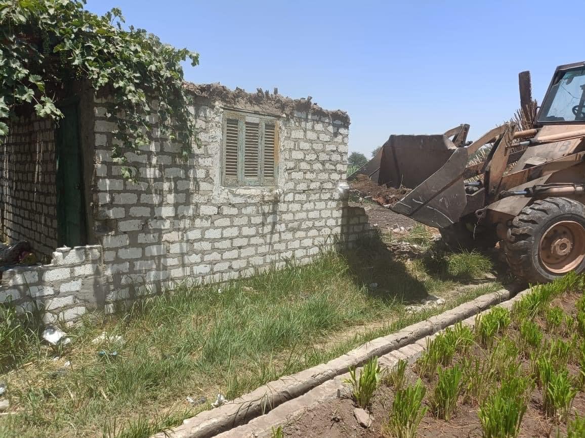 وزارة الري تواصل تنفيذ الإزالات بمختلف المحافظات 