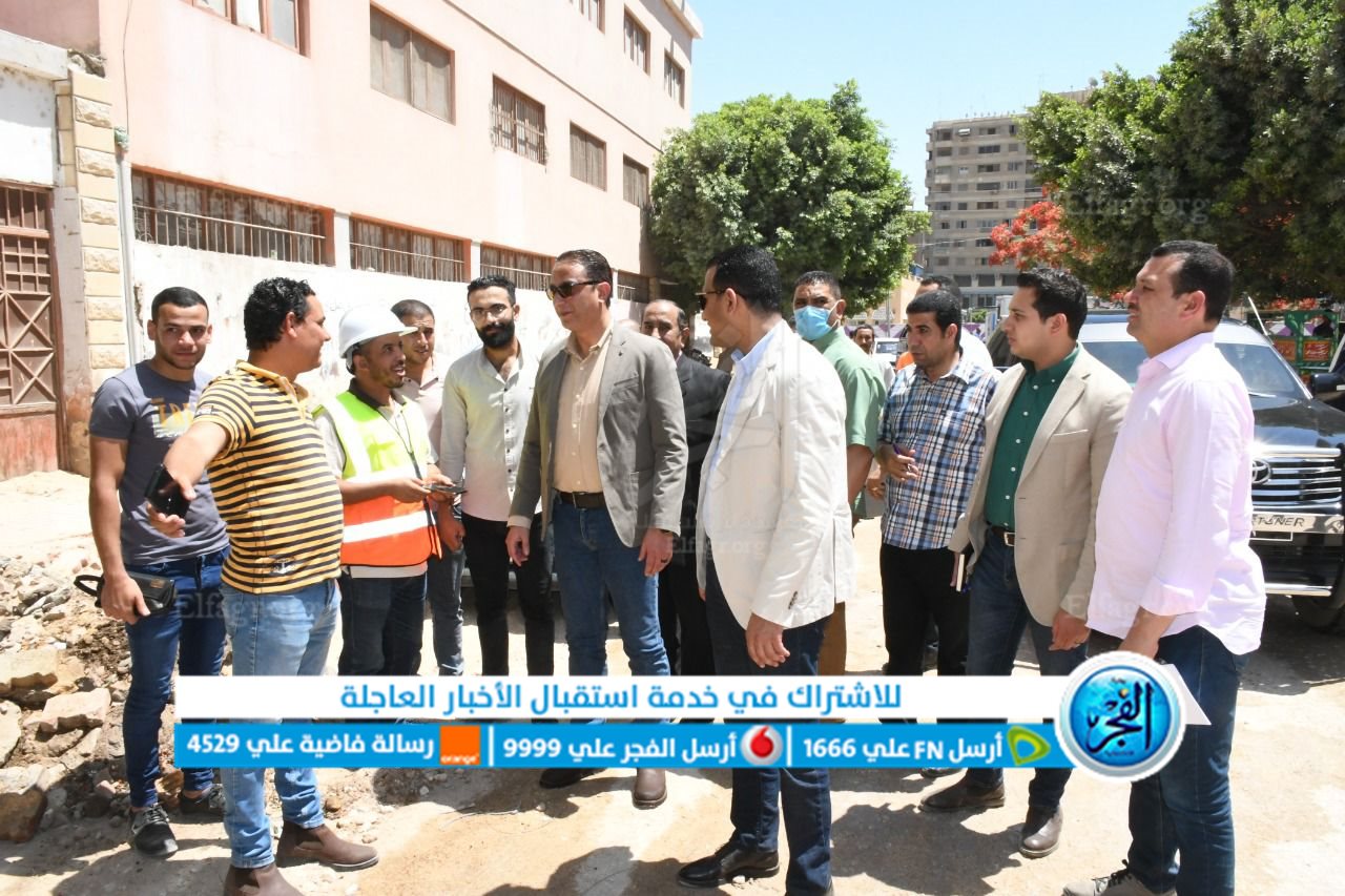 محافظ الفيوم يتفقد أعمال الرصف بشوارع المدينة