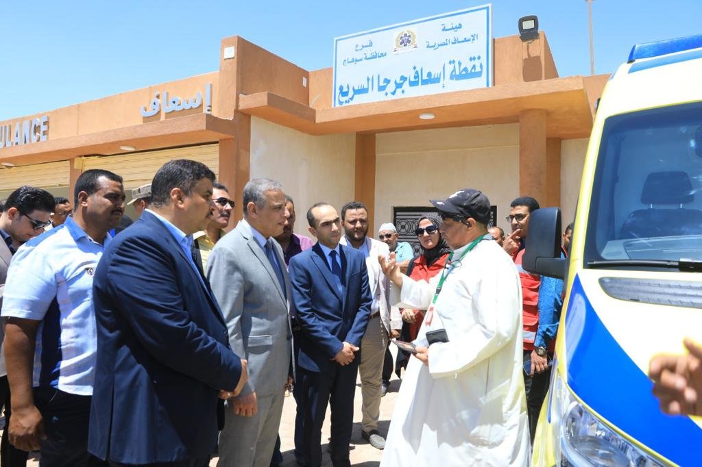 محافظ سوهاج يتفقد عدد من مشروعات المبادرة الرئاسية لتطوير الريف المصري 