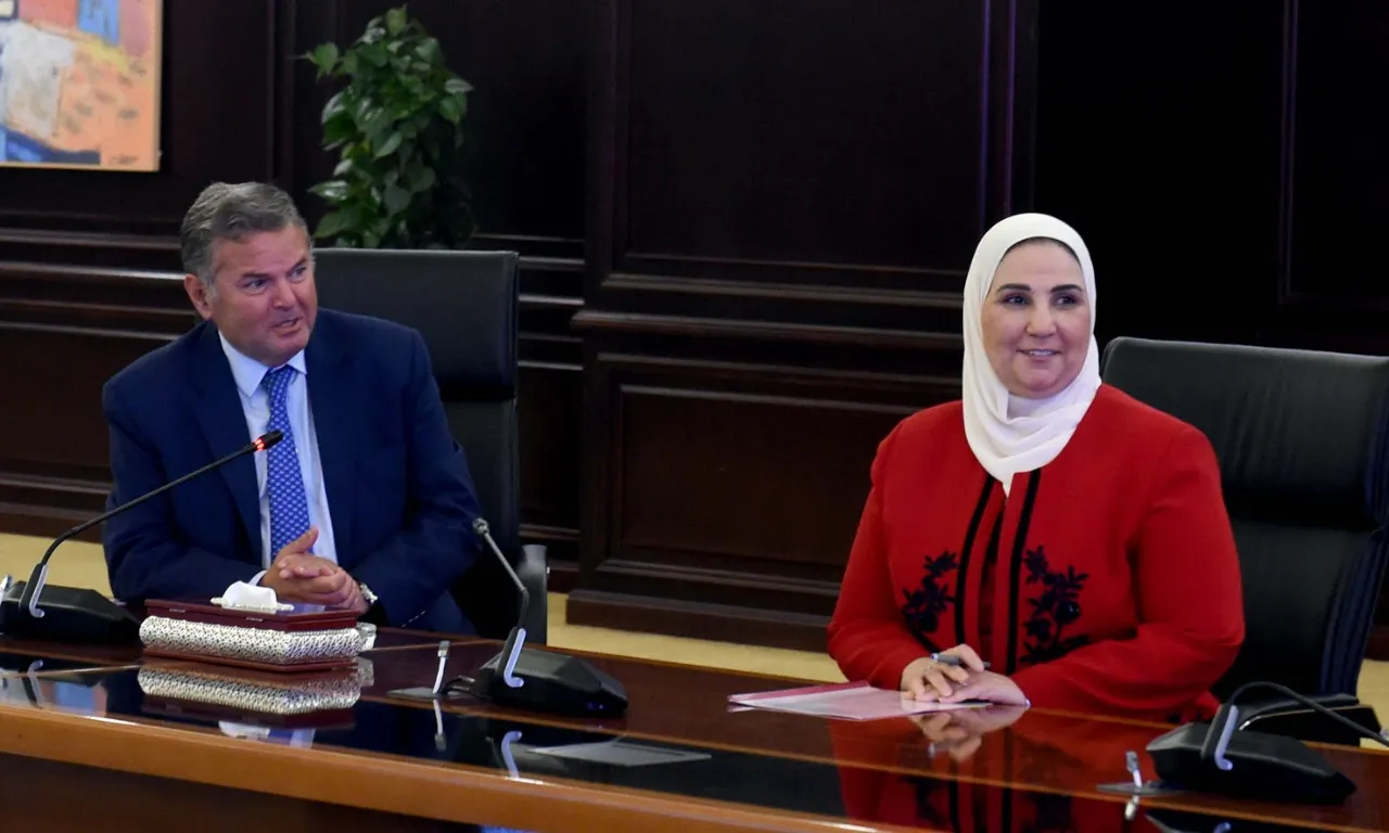 تعاون بين وزارتا 