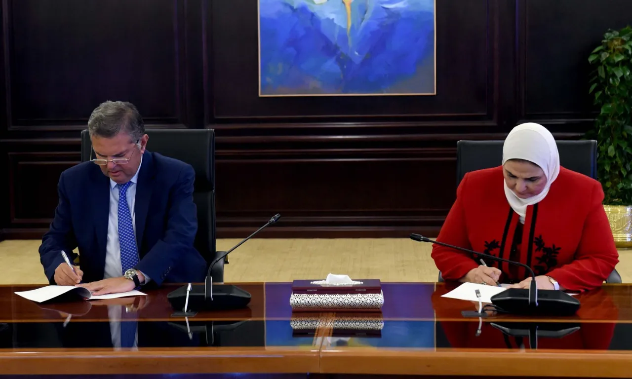 تعاون بين وزارتا 