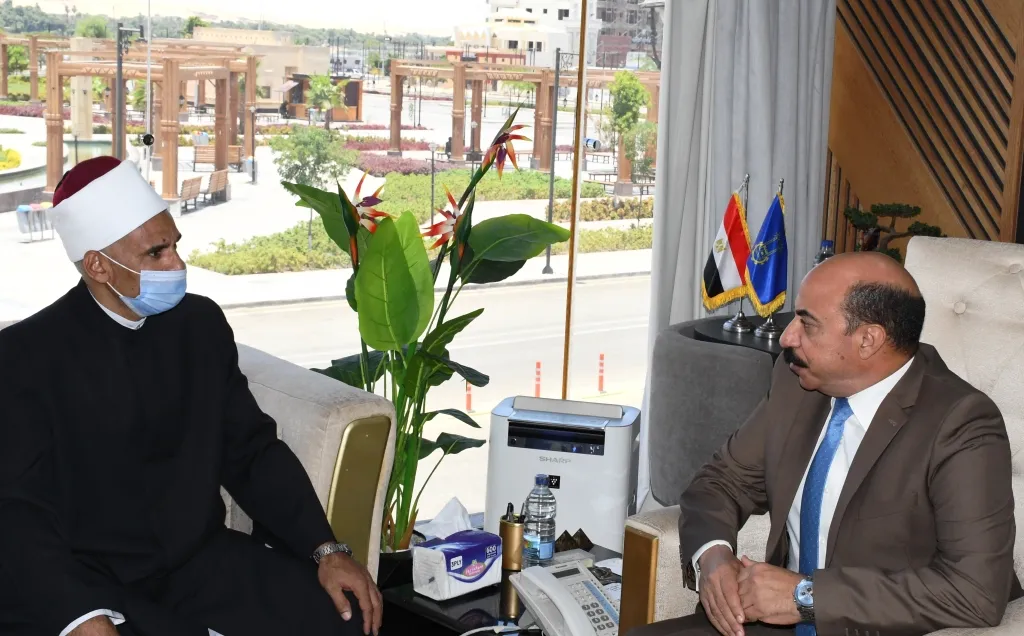 لقاء محافظ أسوان مع وكيل وزارة الأوقاف الجديد