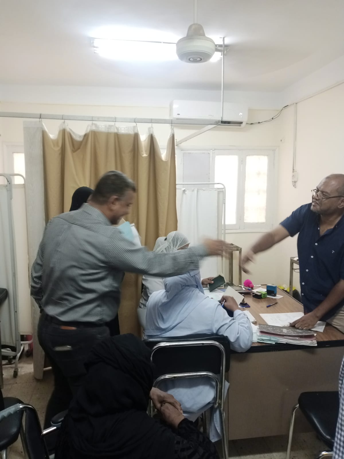 زيارة وكيل وزارة الصحة لمقر التأمين الصحي