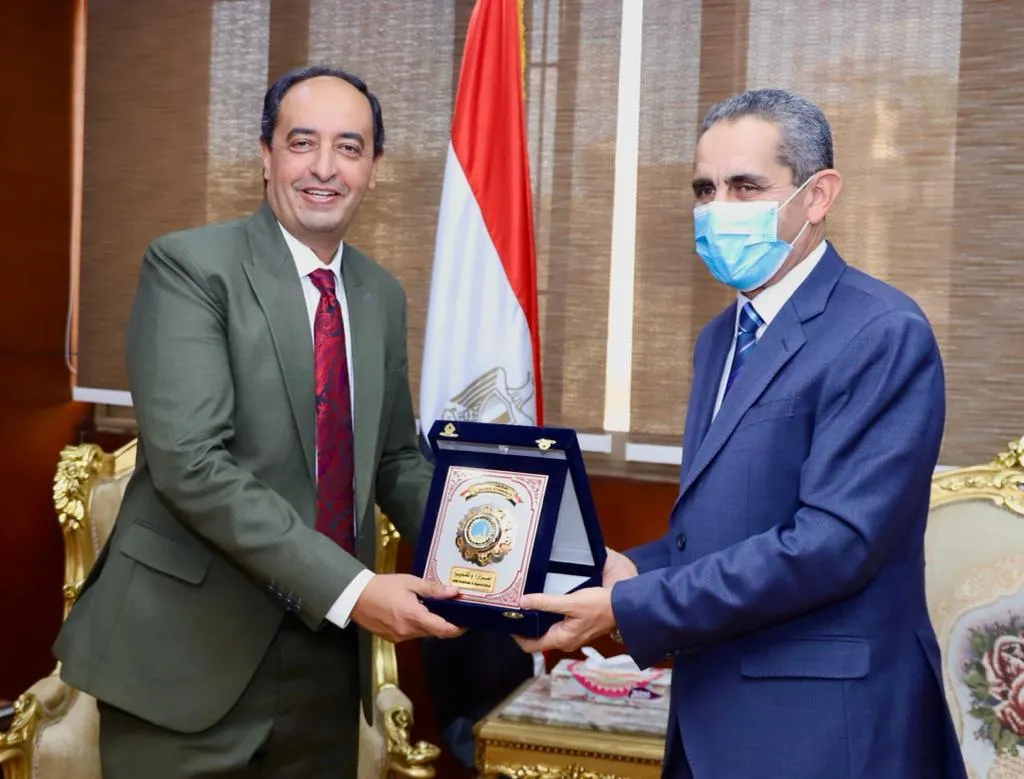 محافظ الغربية يبحث تكثيف برامج التوعية بمخاطر الإدمان للشباب