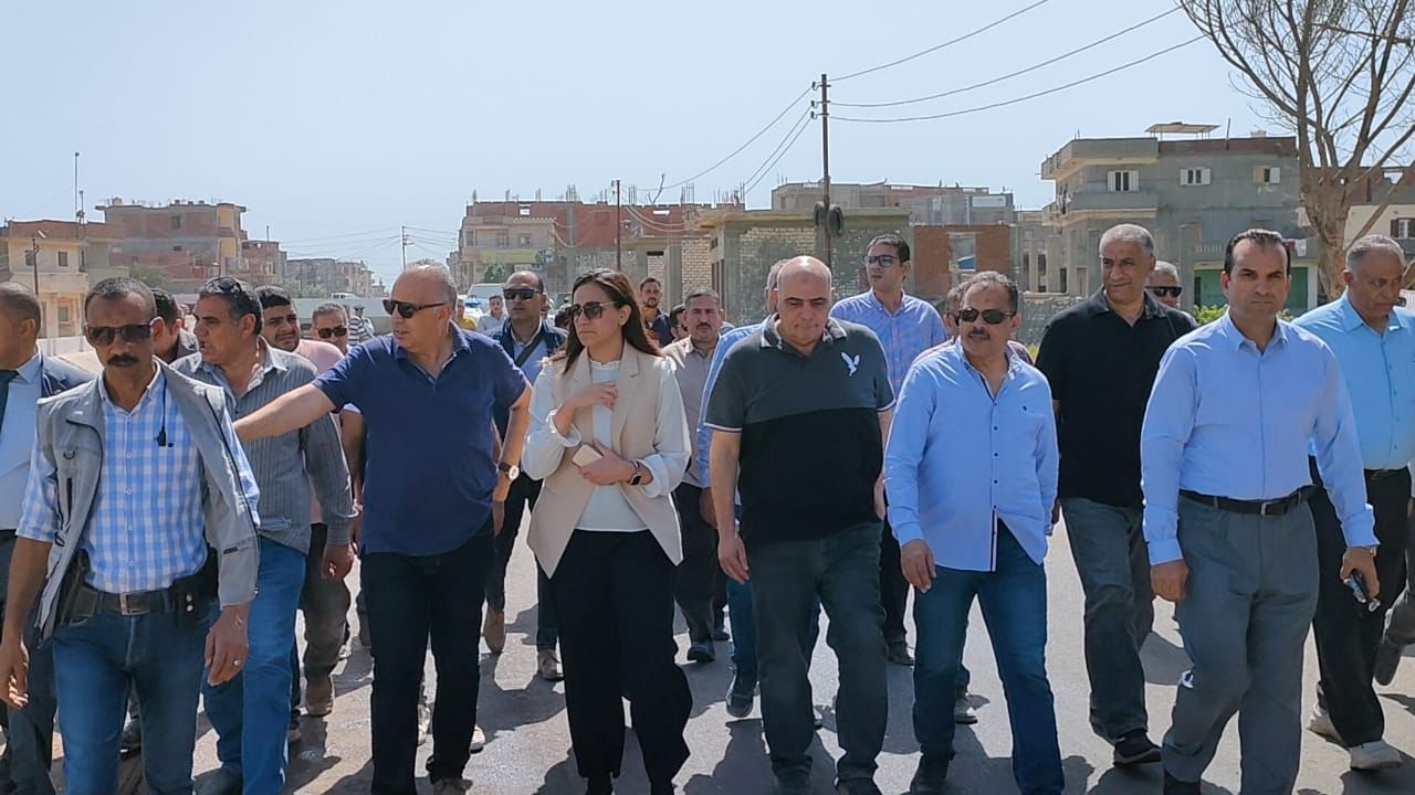 جانب من زيارة وزير الري بمحافظة البحيرة