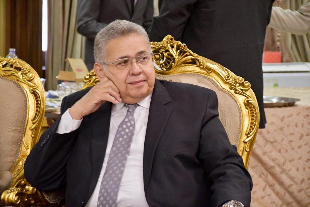 FADE83D8-3215-4CA3-BC8E-23BB7D7DF81C