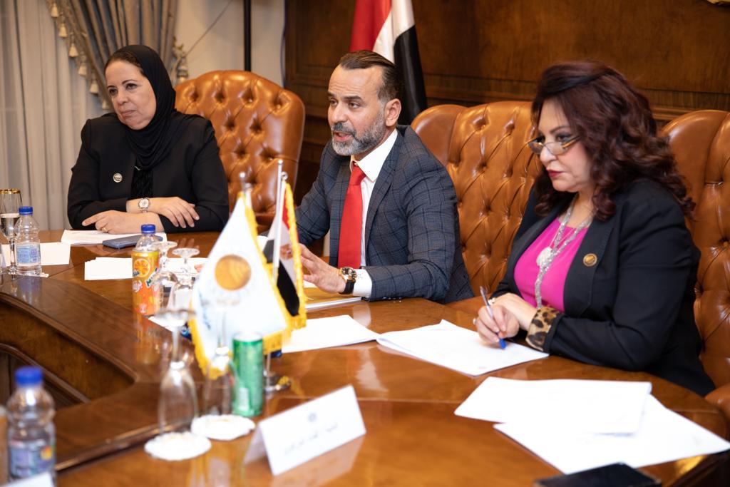 جانب من الاجتماع 