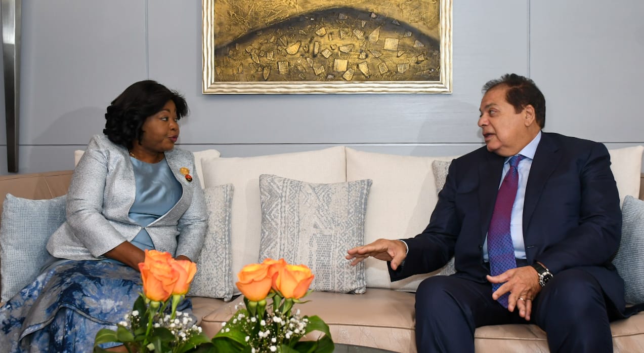 أبو العينين وقادة أفريقيا