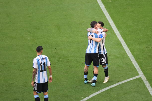 316038460_988375705476228_1901059897826604690_n