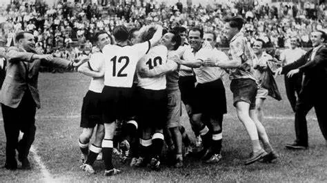 ألمانيا تتوج بالقب في معجزة برن