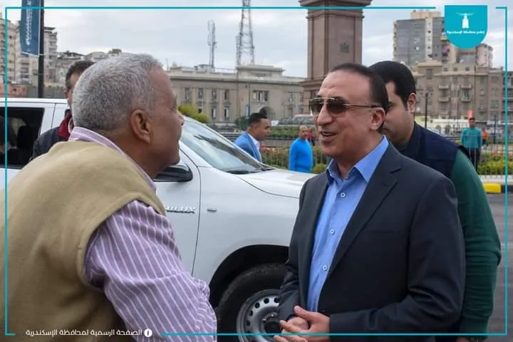 محافظ الإسكندرية يتفقد ميدان 