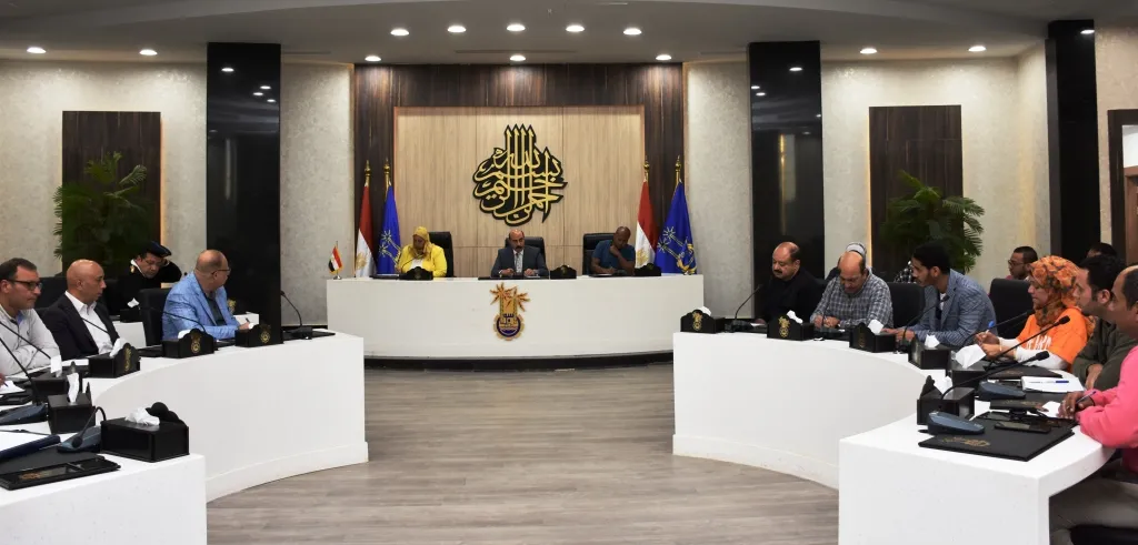 اجتماع المحافظ  بالمجلس التنفيذى 