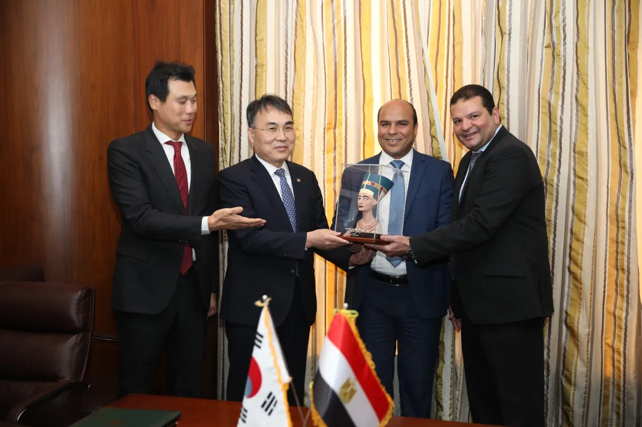 توقيع مذكرة تفاهم بين مصر وكوريا الجنوبية