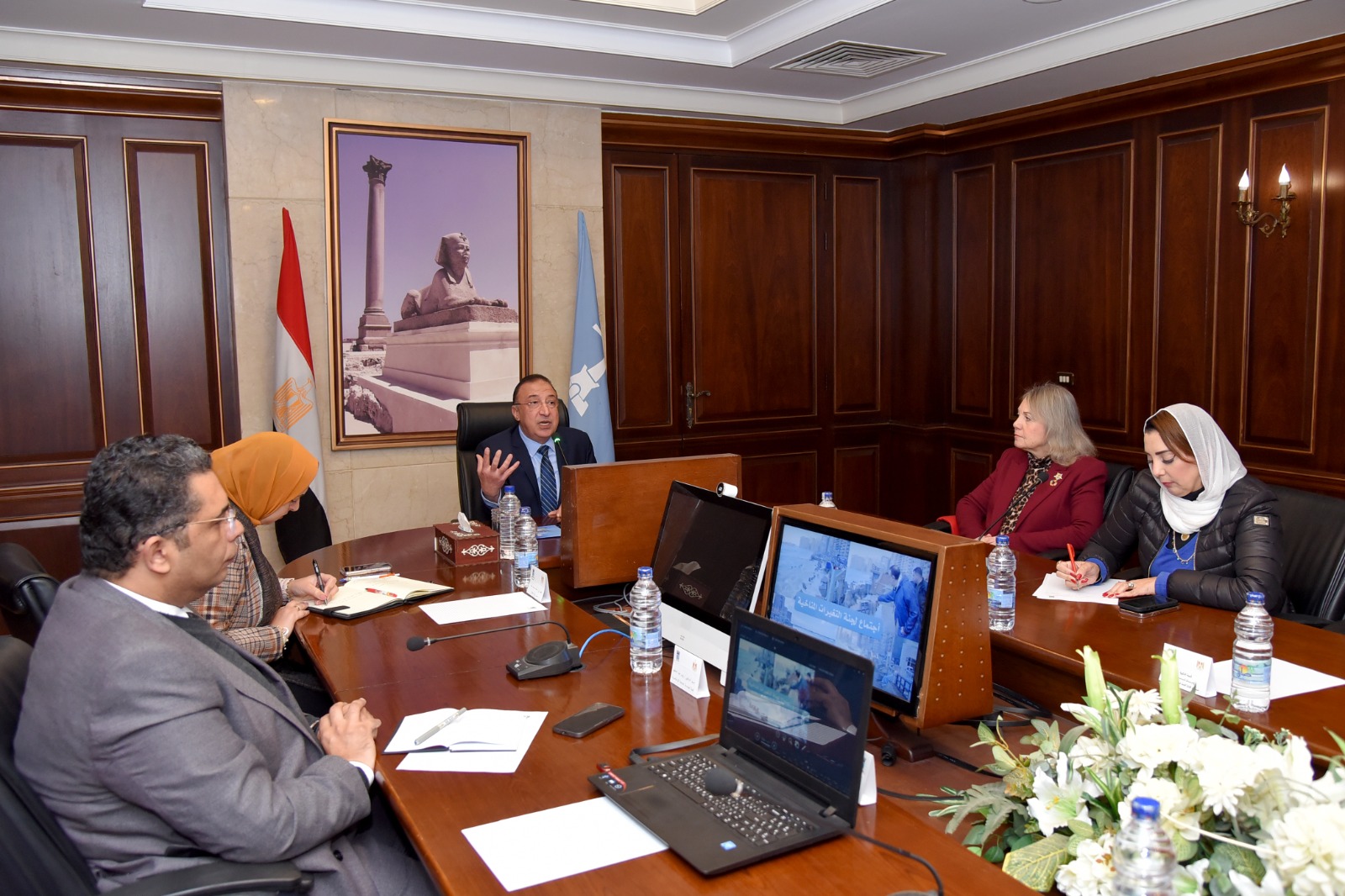 جانب من الاجتماع 