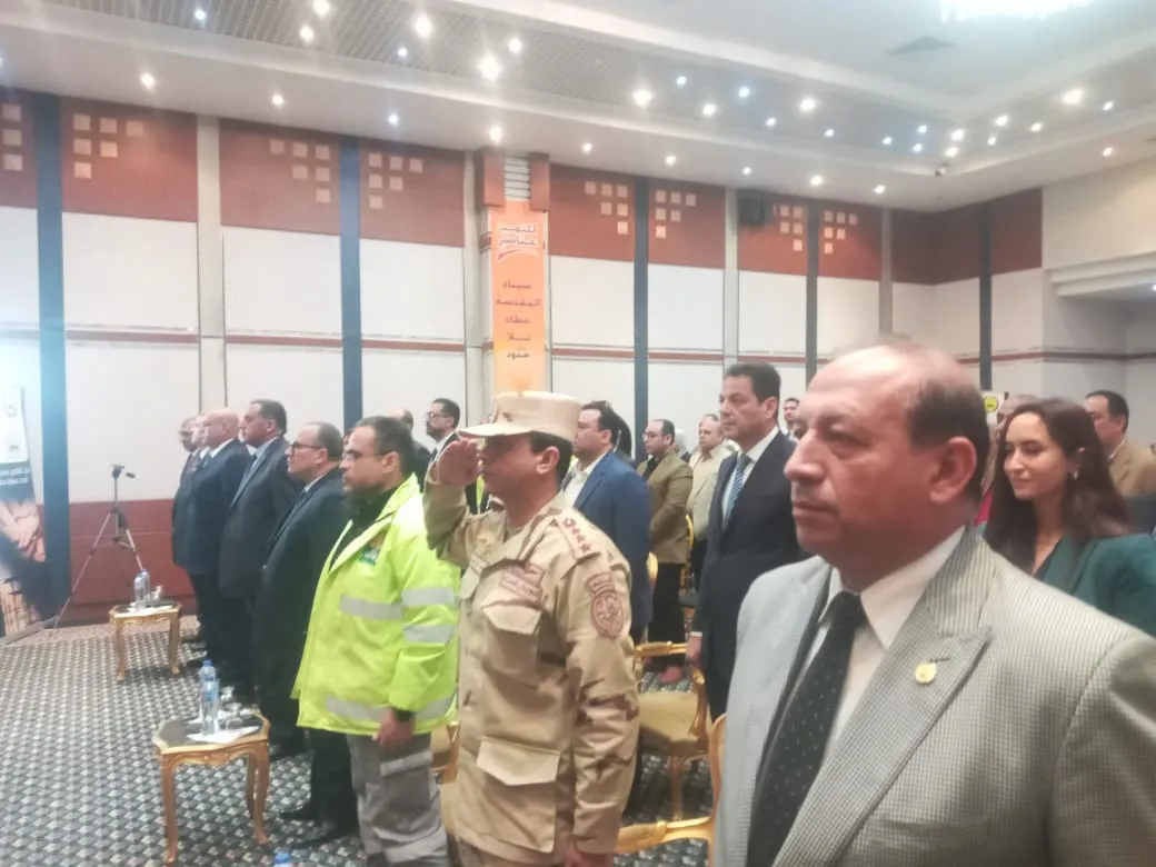 جانب من التوقيع 