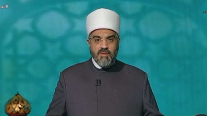 الدكتور عمرو الورداني، أمين الفتوى بدار الإفتاء المصرية، في تصريحات إعلامية سابقة، إن الحصول على قرض من البنك بغرض إتمام الزواج ليس حرامًا.