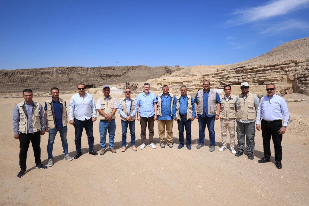 0d927111-6e7b-4c66-8f42-6633684db404