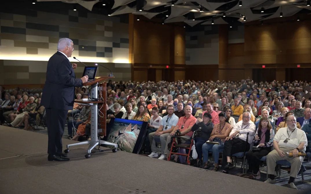 849998aa-54ae-4693-aa57-d6d38d3b4848