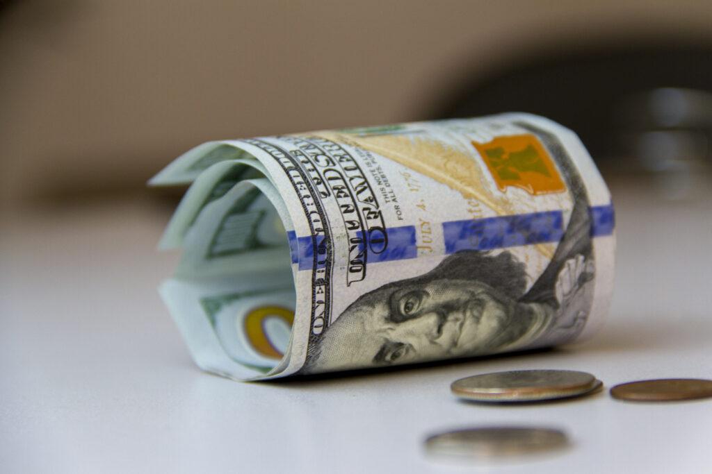 سعر الدولار 