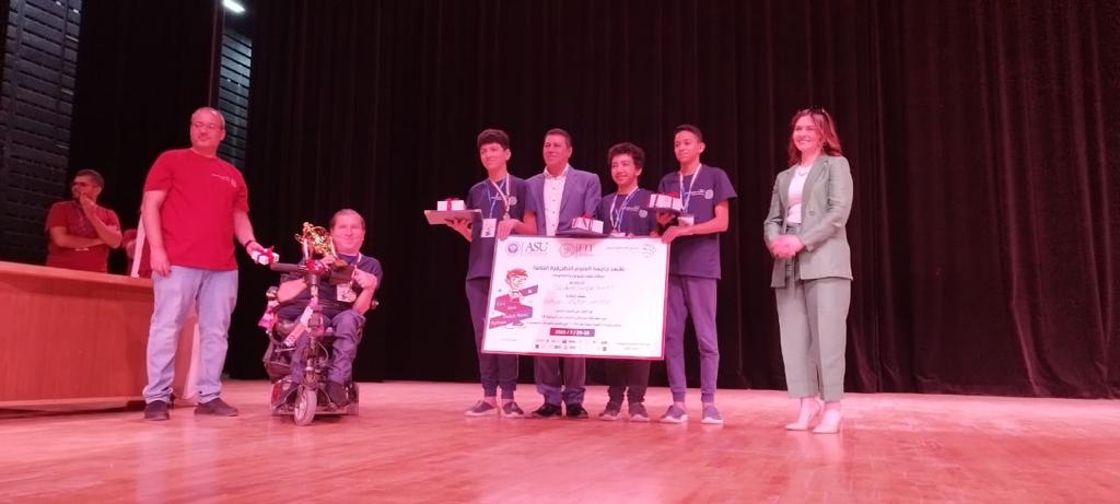 فريق البرمجيات المصري للطلبة يفوز بمسابقة مبرمجي المستقبل العربية بالأردن 