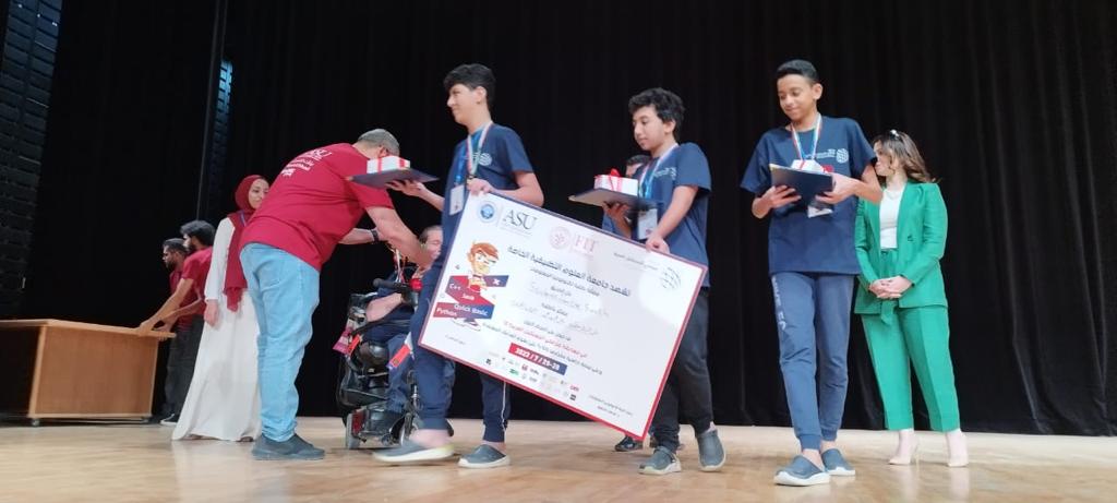 فريق البرمجيات المصري للطلبة يفوز بمسابقة مبرمجي المستقبل العربية بالأردن 