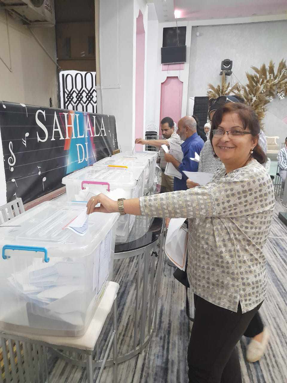 طبيبة تدلي بصوتها