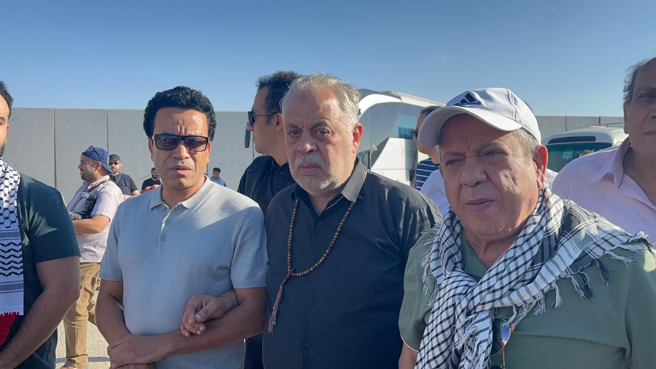 وفد نقابة الممثلين بمعبر رفح