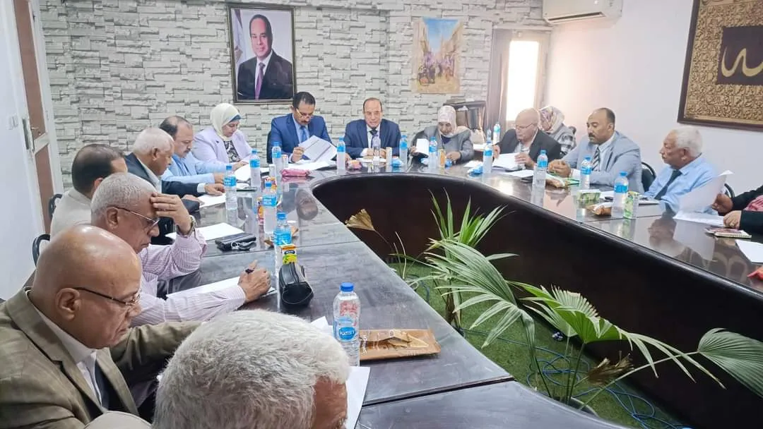 مجلس الأمناء والآباء بالجيزة