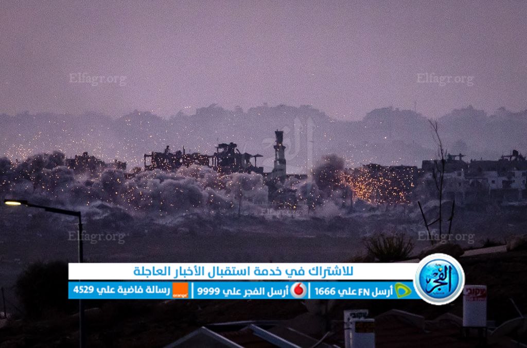 غزة تحت القصف مع سقوط أمطار