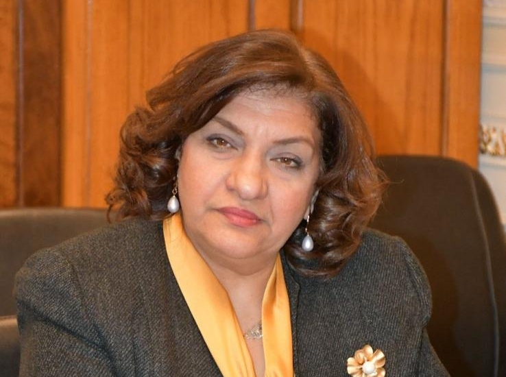 النائبة إيفلين متي