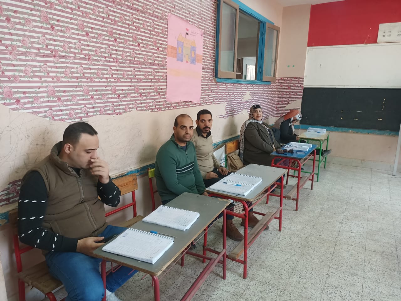 داخل اللجان
