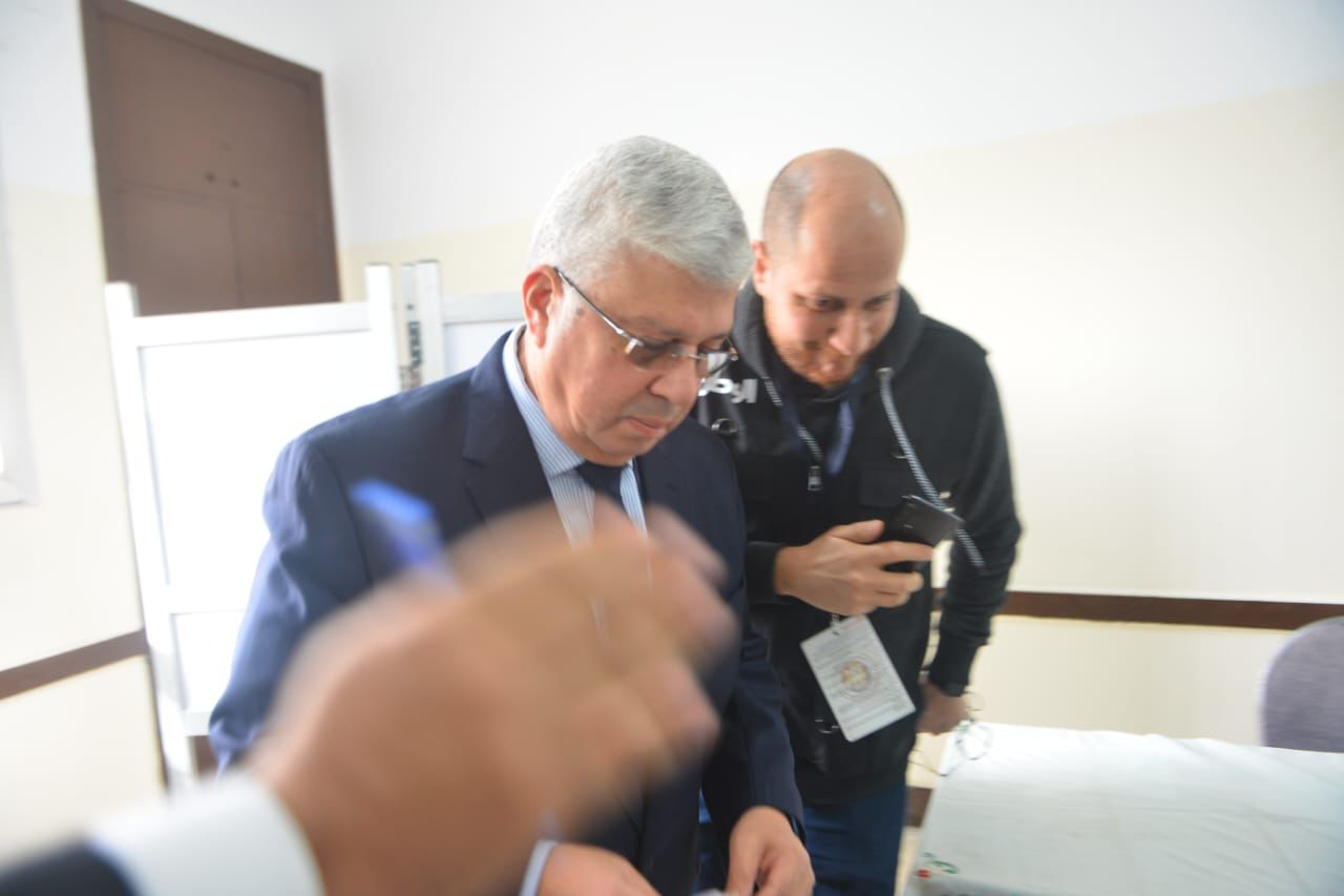 fdda273f-c49c-47f5-a219-9bf97ed0a448