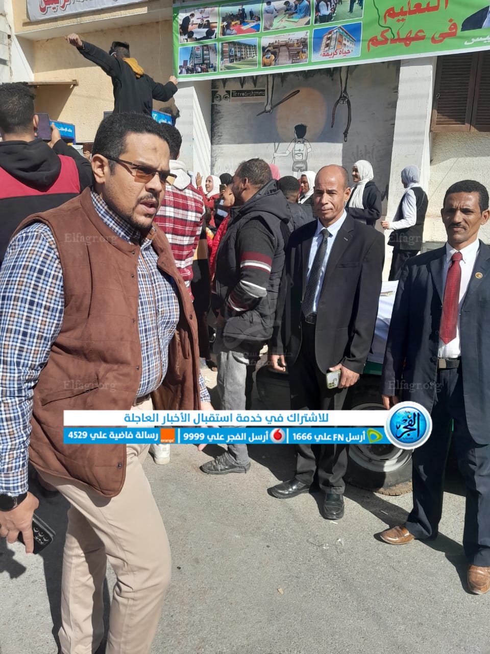 شمال سيناء تختار الرئيس.. شاهد لحظة توافد المواطنين على لجان انتخابات الرئاسة (2)